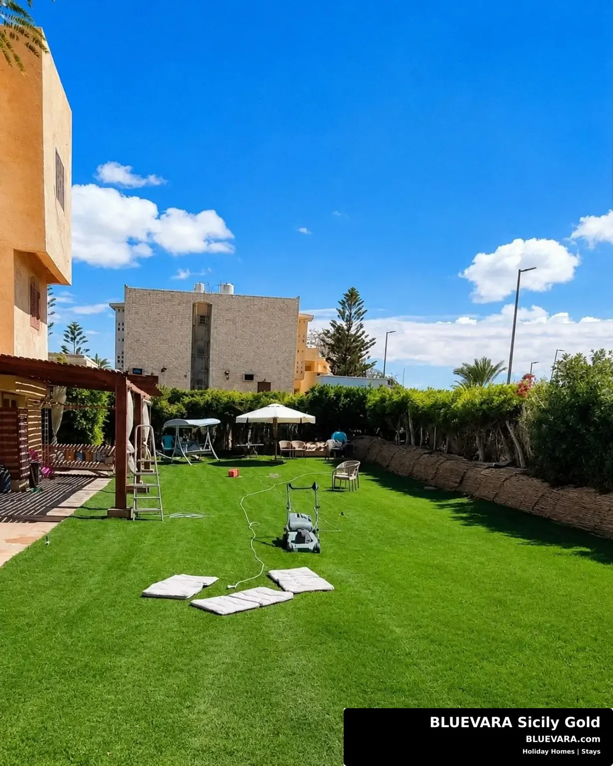 BLUEVARA Sicily Gold · Garden