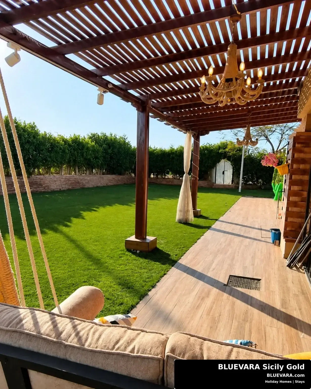Private garden and pergola at BLUEVARA Sicily Gold