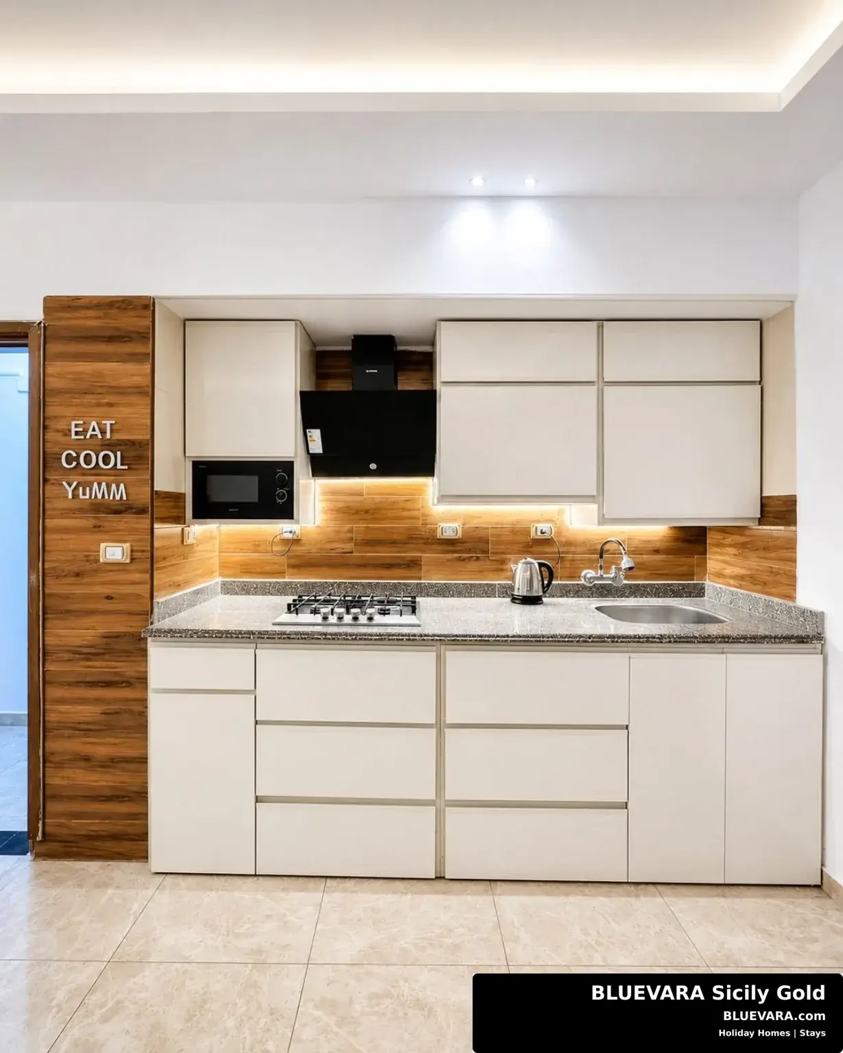 BLUEVARA Sicily Gold · Kitchen