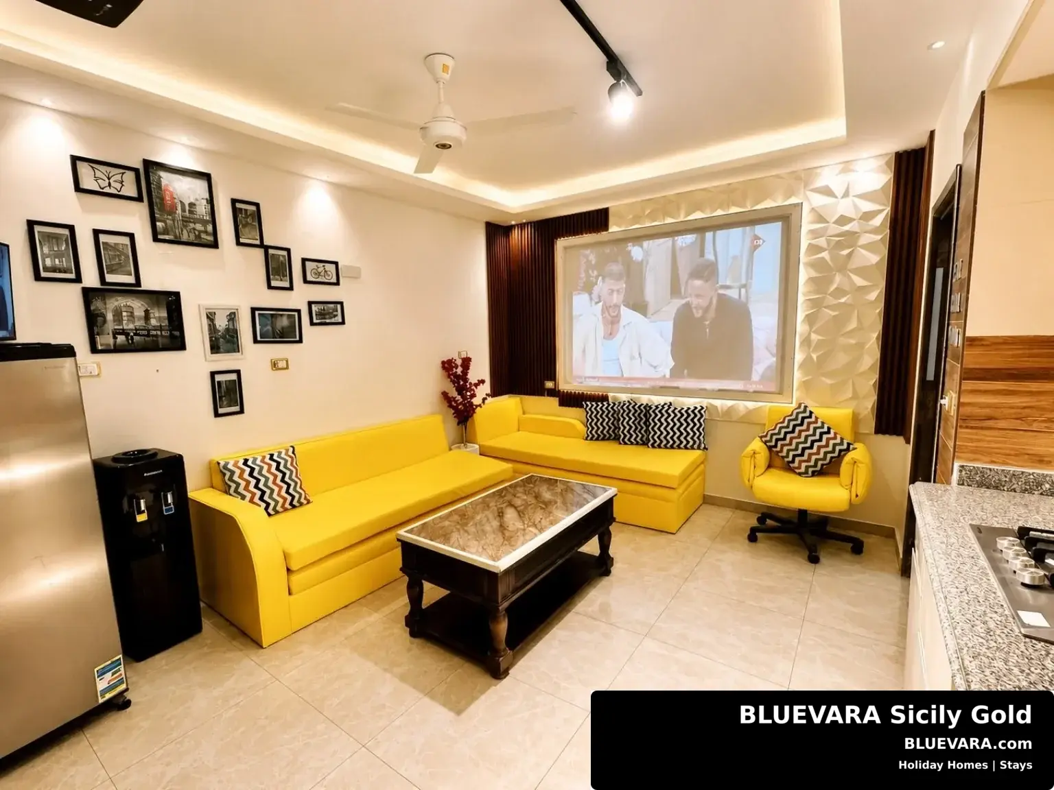BLUEVARA Sicily Gold · Living room