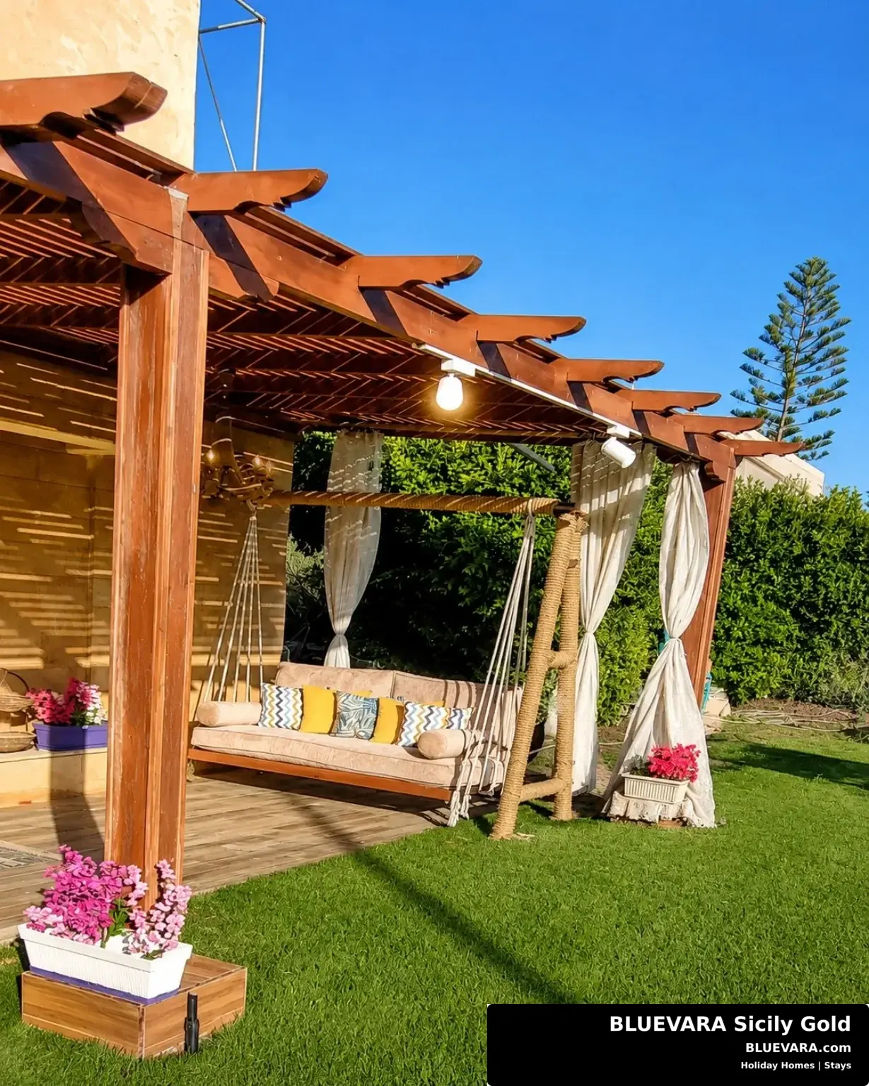 Pergola and garden swing at BLUEVARA Sicily Gold